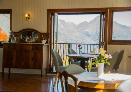 Queenstown House Boutique Hotel & Apartments - image 2