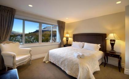 Esplanade Queenstown by Staysouth - image 10