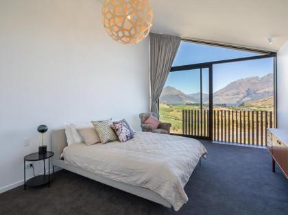 Point Vista - Queenstown Holiday House - image 3
