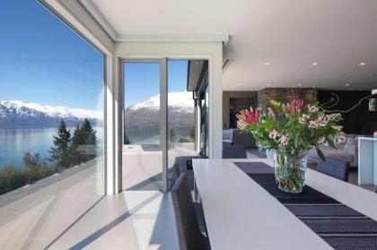 The Views a Relax it's Done luxury holiday home - image 10