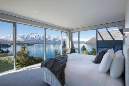 The Views a Relax it's Done luxury holiday home - image 12