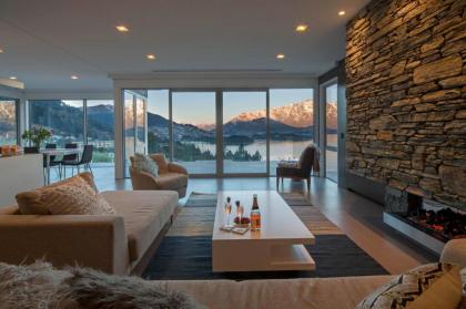 The Views a Relax it's Done luxury holiday home - image 14