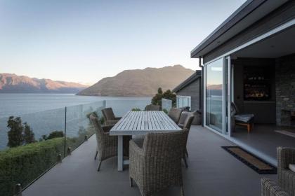 The Views a Relax it's Done luxury holiday home - image 3