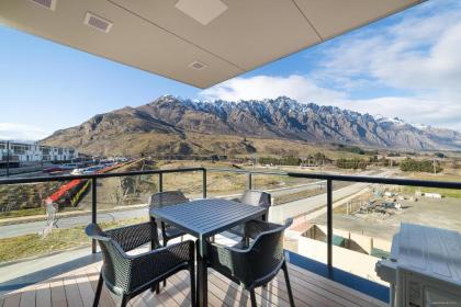 Executive 2 Bedroom Apartment Remarkables Park - image 17