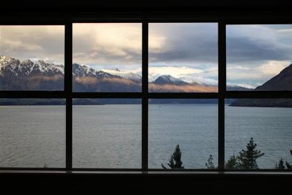 Imagine Renting This Beautiful Boutique Luxury Apartment in the heart of Queenstown Apartment Queen - image 4