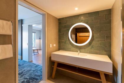 Holiday Inn Express & Suites Queenstown - image 12