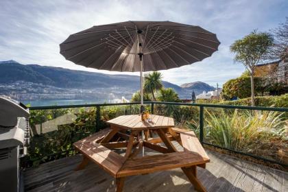Lake View on Lewis - Queenstown Holiday Home - image 16