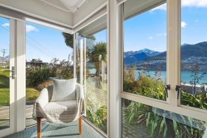 Lake View on Lewis - Queenstown Holiday Home - image 9