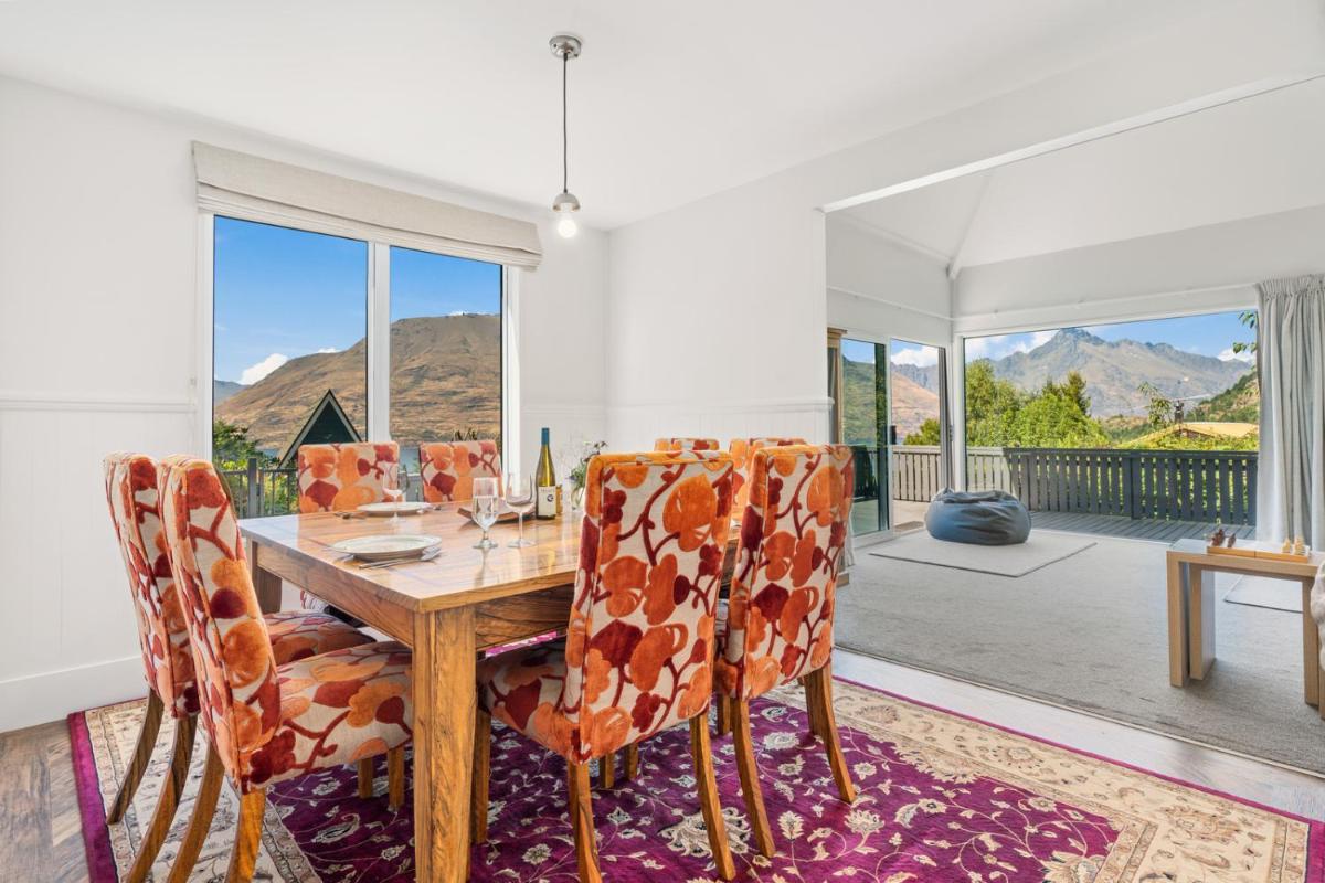 Arawata Lodge - Queenstown Holiday Home - image 3