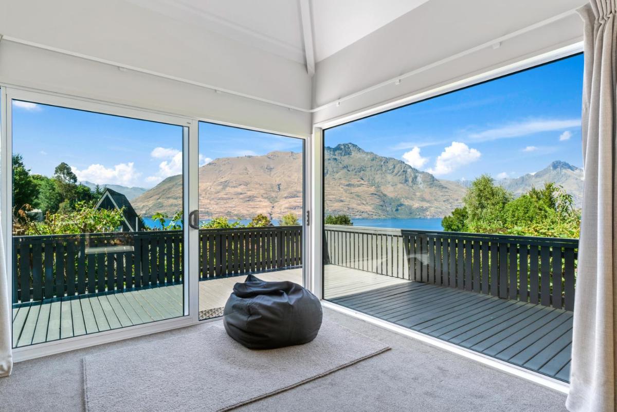 Arawata Lodge - Queenstown Holiday Home - image 5