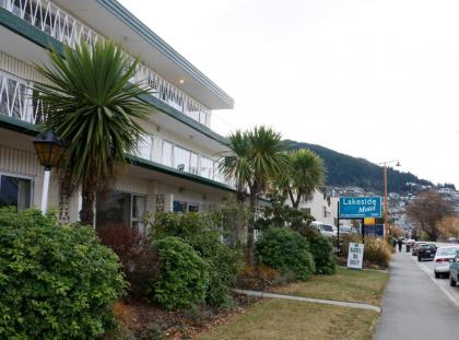 Lakeside Motel - image 14