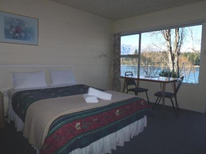 Lakeside Motel - image 5