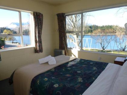 Lakeside Motel - image 9