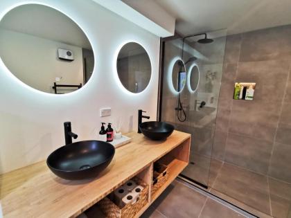 Queenstown Lakeview Holiday Home-5mins to town - image 25