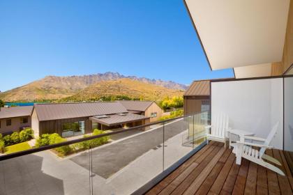 Doc Wells Lane Luxury Apartment - image 14