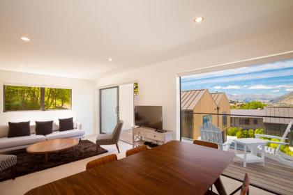 Doc Wells Lane Luxury Apartment - image 16