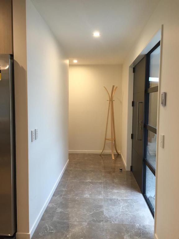 Doc Wells Lane Luxury Apartment - image 3