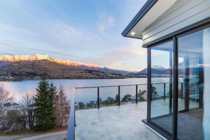 Luxury Retreat - 5 on The Hill Queenstown