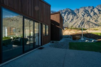 A Remarkable Stay - Jack's Point Holiday Home - image 25