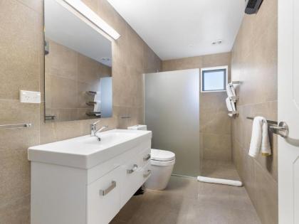Classy Conifer by Relaxaway Holiday Homes - image 24