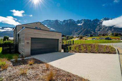 Jacks Point Family Retreat - Jacks Point Holiday Home - image 22