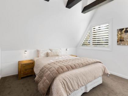 Holly Court Haven - image 21