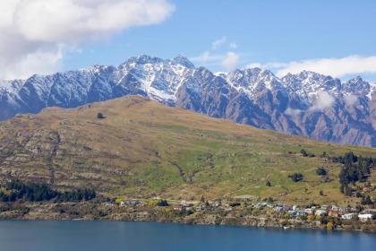 Paradise Peaks - Queenstown Holiday Home - image 24