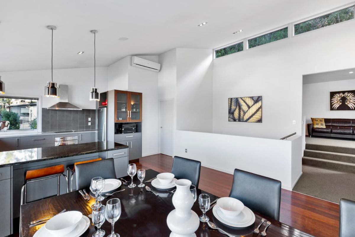 Paradise Peaks - Queenstown Holiday Home - image 7