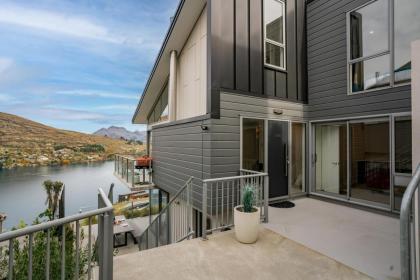 Lakeview Retreat - Queenstown Holiday Home - image 23