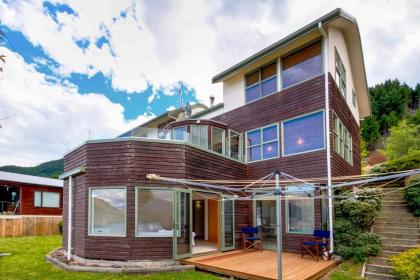 Ruby's Fernhill Vista - image 22