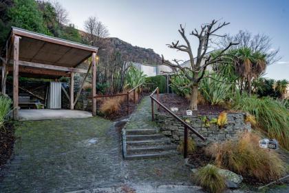 A Stunning Stay - Queenstown Holiday Home - image 22