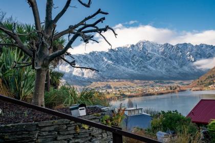 A Stunning Stay - Queenstown Holiday Home - image 27