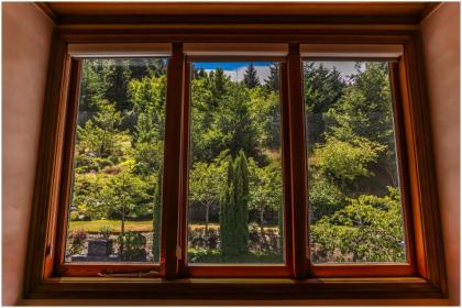 Pencarrow Boutique Lodge - image 21