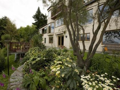 Pencarrow Boutique Lodge - image 30