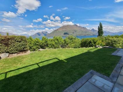 Private Retreat - Stunning Lake & Mountain Views - image 22