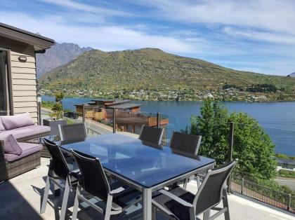 Spectacular Views & Comfort in Queenstown - image 22