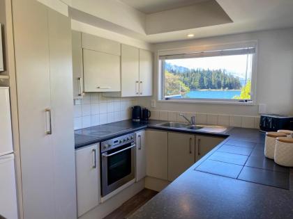 Lakefront Gem Absolute Waterfront - image 16