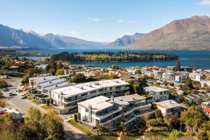 Summit View - Queenstown Central Apartment - image 25