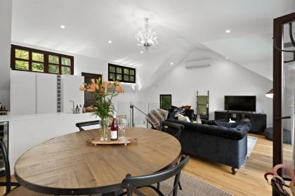 Alpine Cottage - image 25