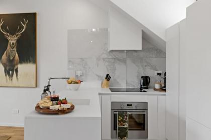 Alpine Cottage - image 27
