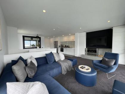 Heart of Queenstown - 5 bedroom apartment - image 10
