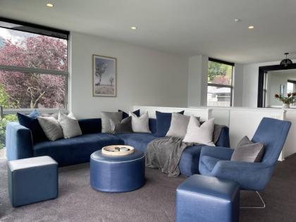Heart of Queenstown - 5 bedroom apartment - image 11