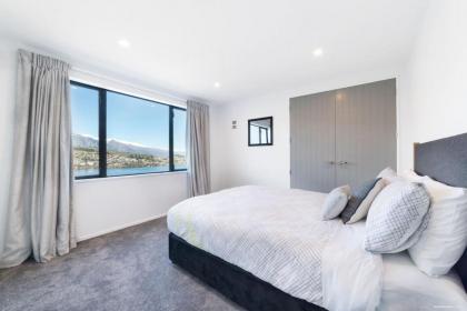 Luxury Retreat at 5 on The Hill Queenstown - image 16