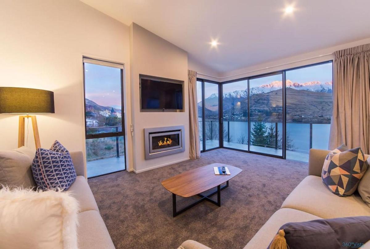 Luxury Retreat at 5 on The Hill Queenstown - image 2