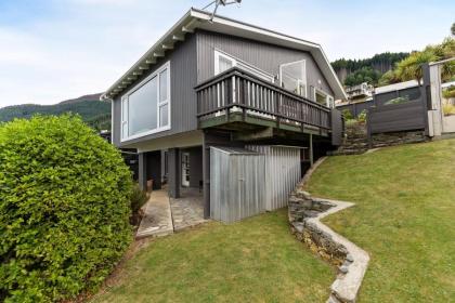 Fernhill Escape Entire Home - image 28