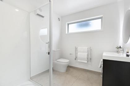 Leisurely on Lomond - Queenstown Holiday Home - image 17