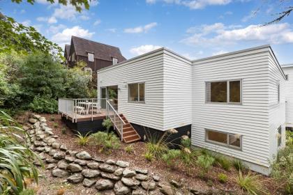 Leisurely on Lomond - Queenstown Holiday Home - image 26