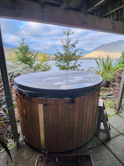 Queenstown Getaway with Stunning Alpine Views - image 12