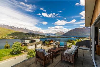 Unbeatable LakeView Stylish Home - image 4