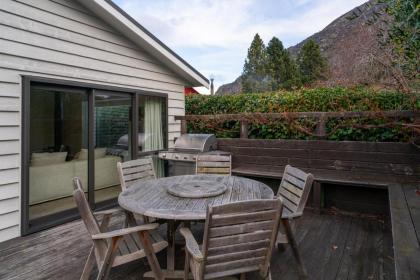 Frankton Favourite - Queenstown Holiday Home - image 21